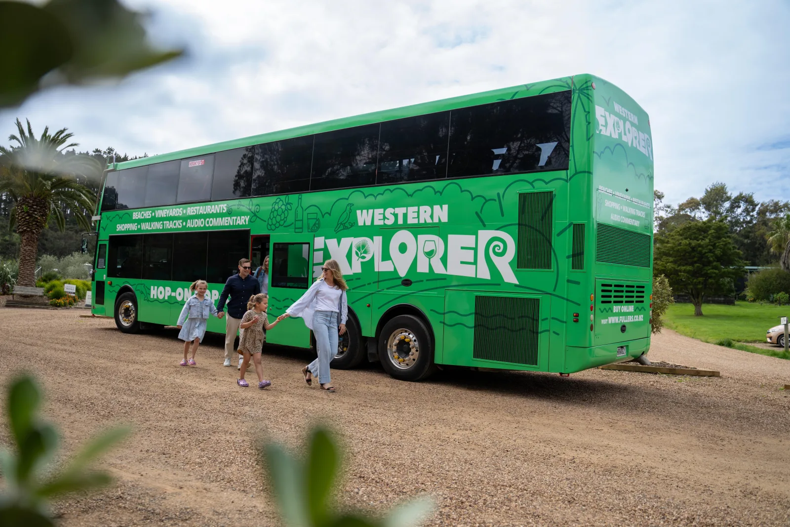 Waiheke Island Ferry and Hop-On Hop-Off Explorer Bus